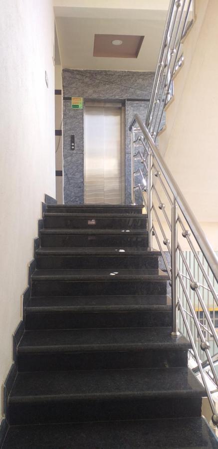Royal Blue Meridian Inn Bengaluru Kültér fotó
