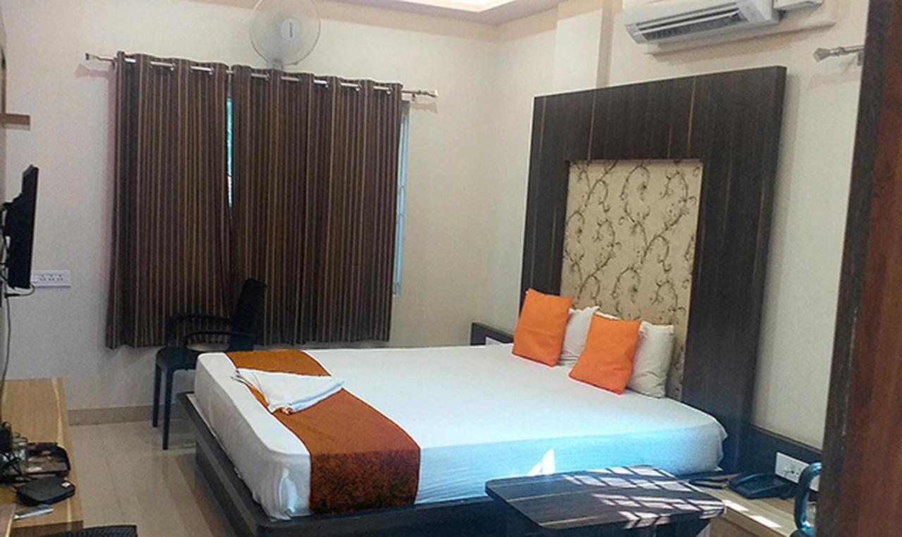 Royal Blue Meridian Inn Bengaluru Kültér fotó