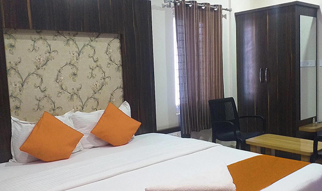 Royal Blue Meridian Inn Bengaluru Kültér fotó