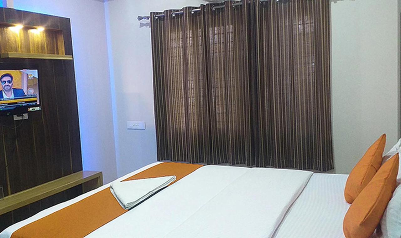 Royal Blue Meridian Inn Bengaluru Kültér fotó